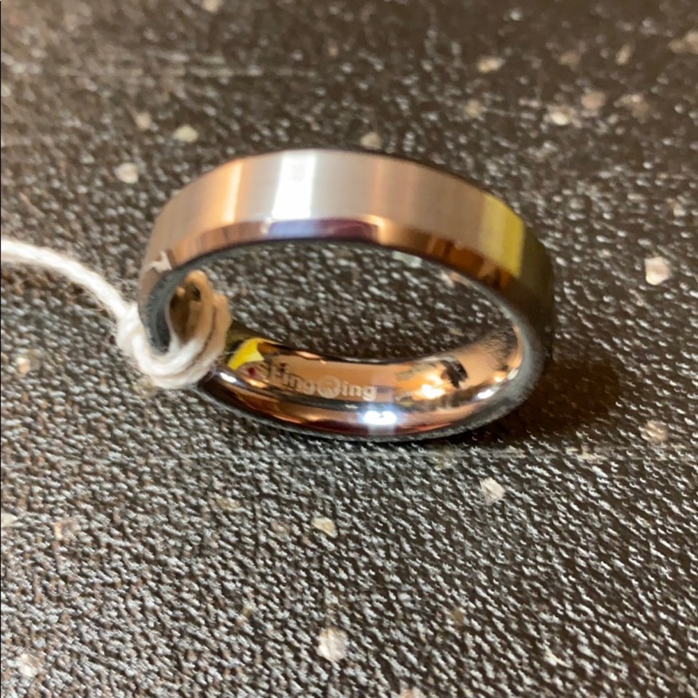 Mans Ring - image 3